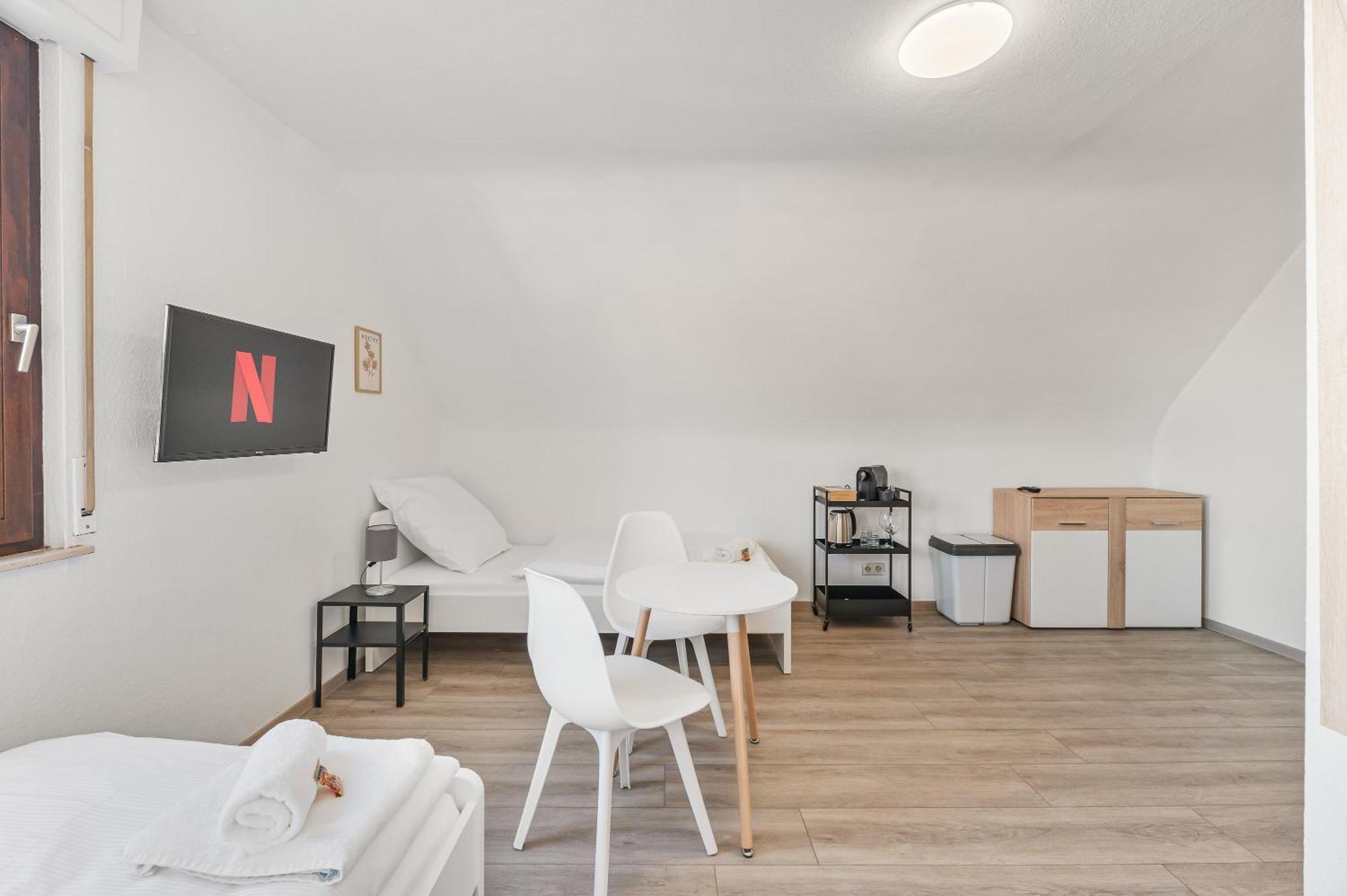 Home2Stay Apartmenthaus Heilbronn City Kitchen Parking Highspeed Wifi Washroom Exterior foto